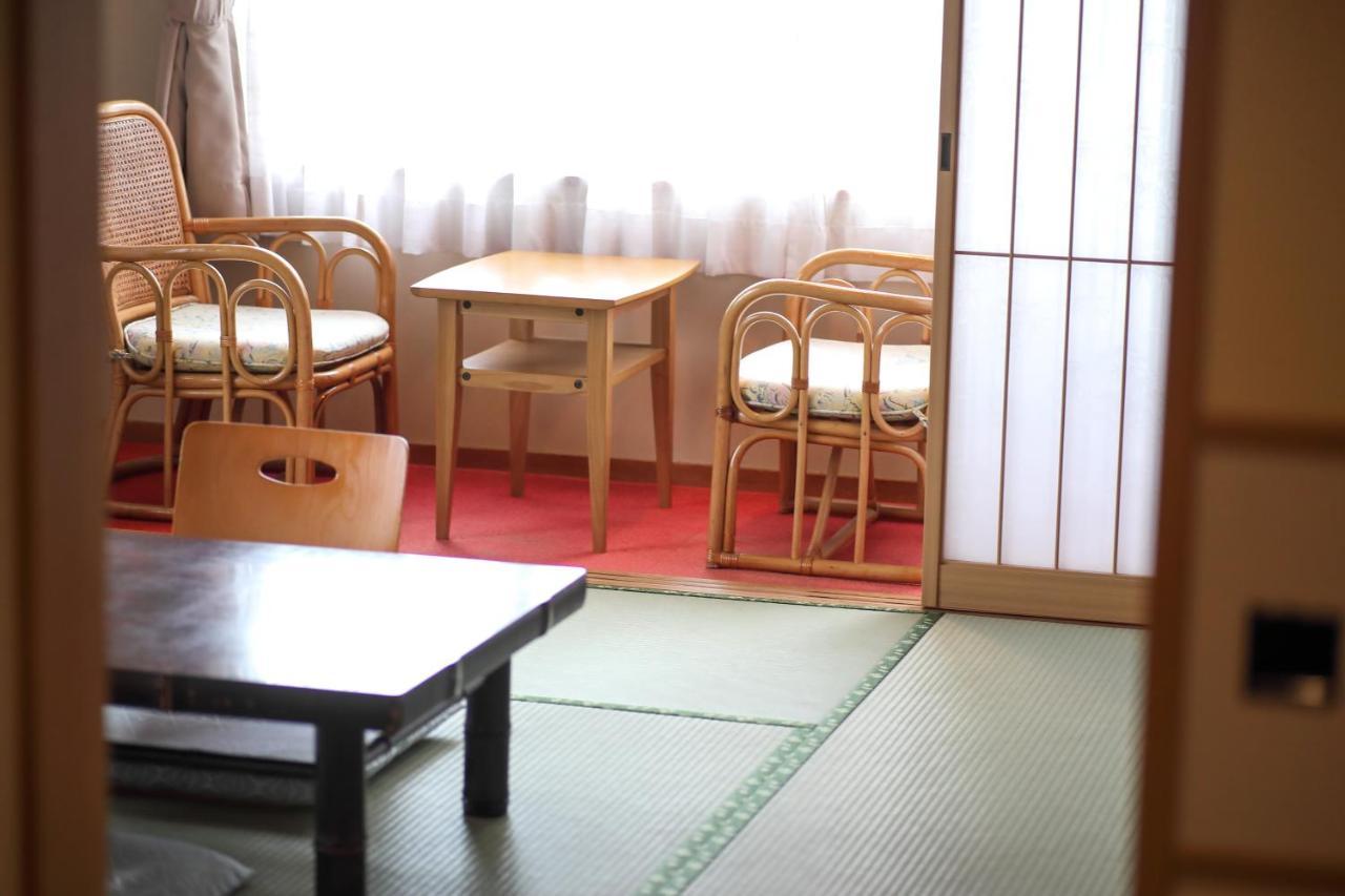 Tsukasaya Ryokan Tsuruoka Exteriör bild