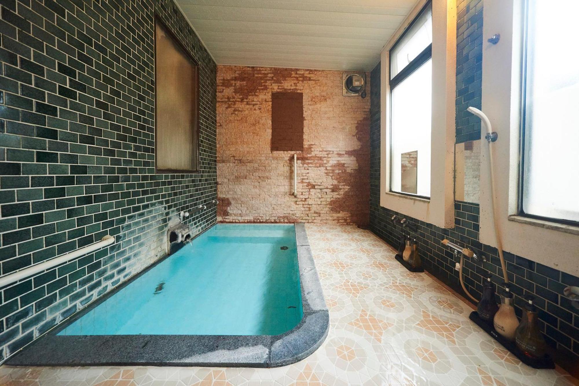 Tsukasaya Ryokan Tsuruoka Exteriör bild