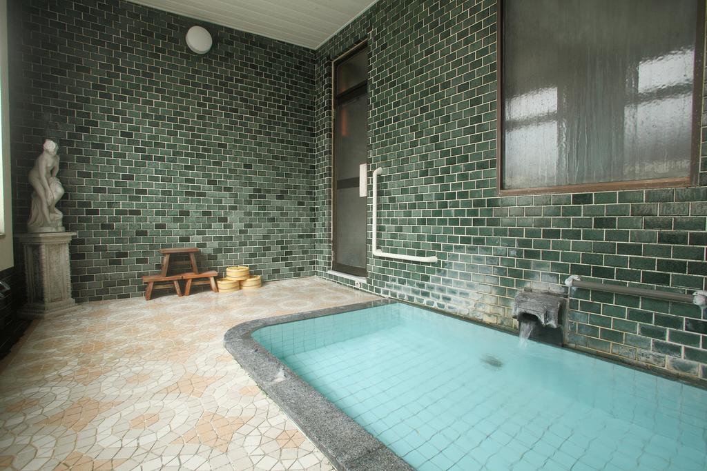 Tsukasaya Ryokan Tsuruoka Exteriör bild