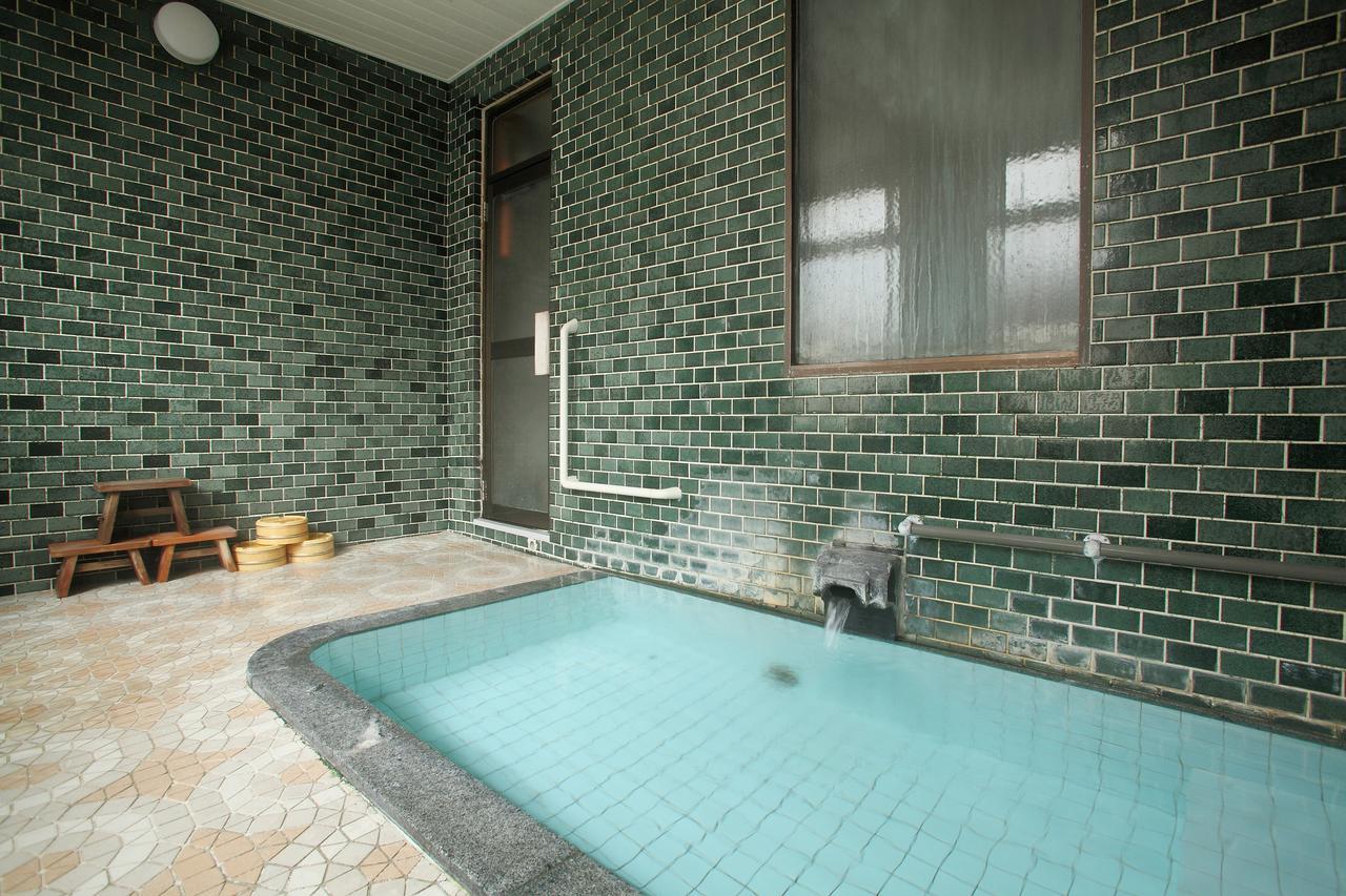 Tsukasaya Ryokan Tsuruoka Exteriör bild